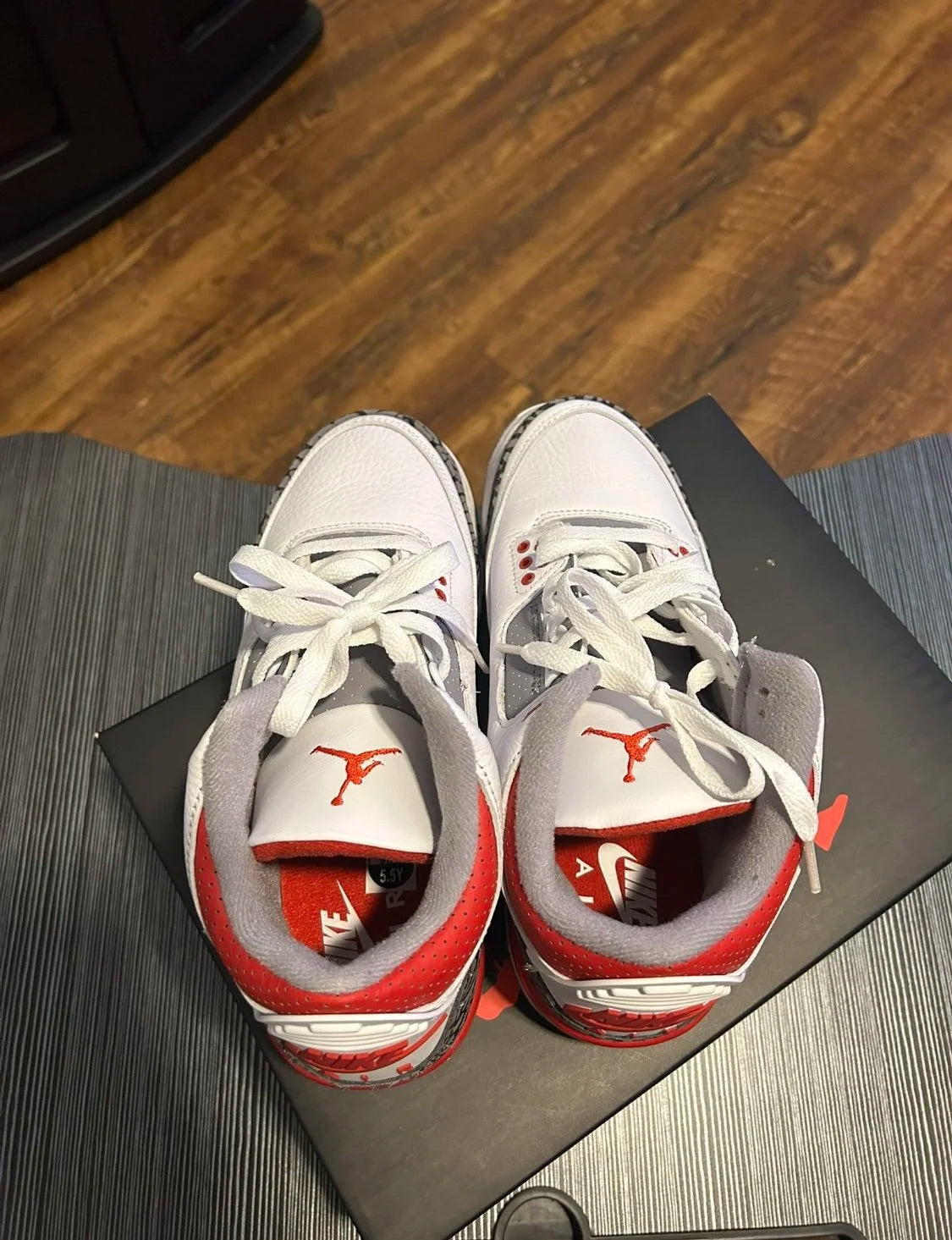 Air Jordan 3 Retro OG "Fire Red" (2022) - Size 5.5Y - Nike Air Heel - VNDS